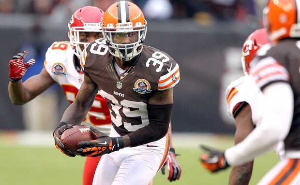 Tashaun Gipson continues to take the NFL by storm as he came up with his league leading 6th interception on Sunday. (Photo credit: Cleveland.com)